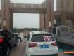 不买车位不让车进门，泰州星威兰园小区的物业为何这么“横”？